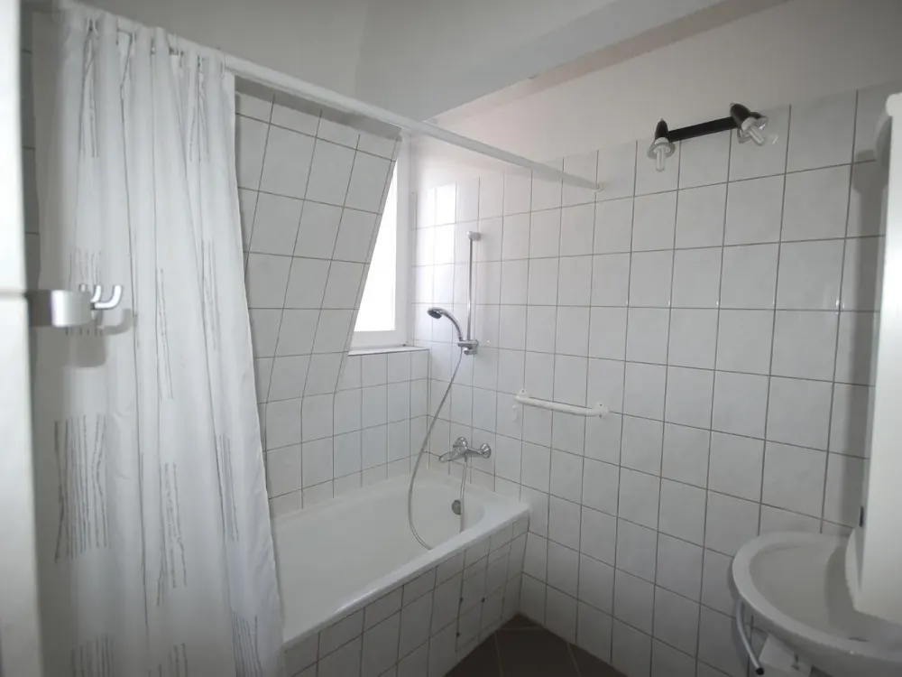 Renovierte, helle und neu möblierte 3-Zimmer-Wohnung im beliebten Gallusviertel