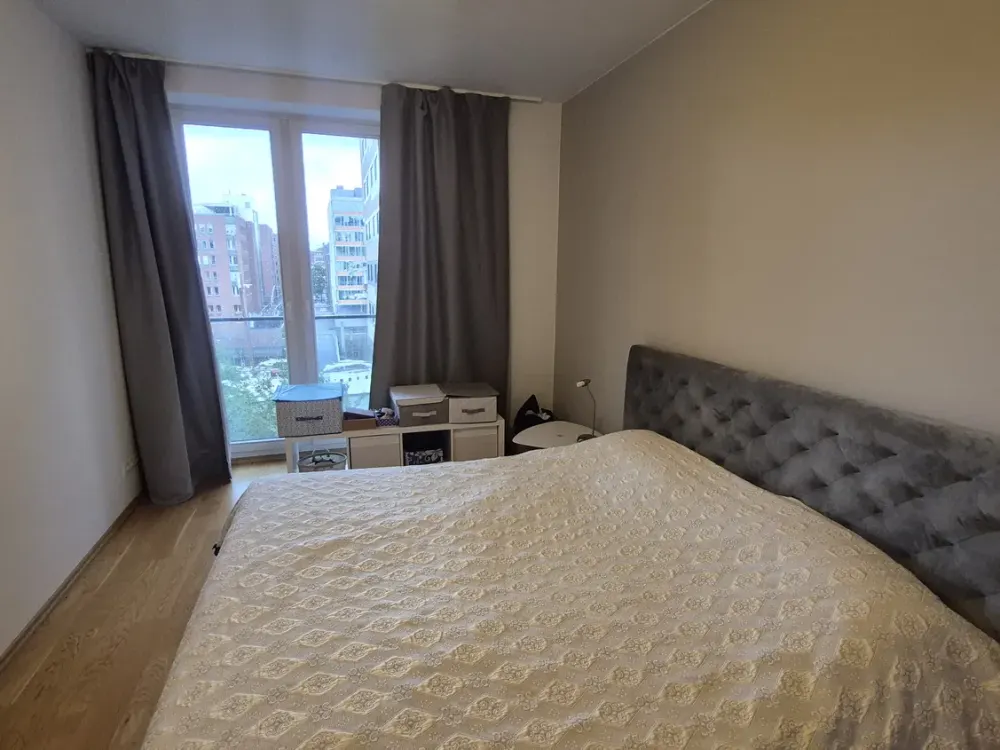 *Modernes Wohnen mit Wasserblick - Stilvoll möbliert + befristet ! *