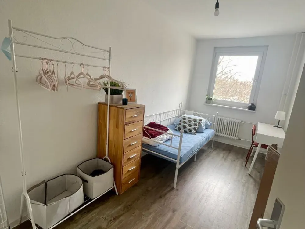 2 Zimmer Wohnung mit Balkon BEFRISTET