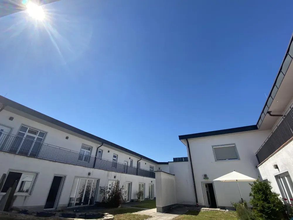NEU*Moderne 2-Zimmer Wohnung*inkl. EBK*Parkett*hohe Decken*Toplage*WG willkommen
