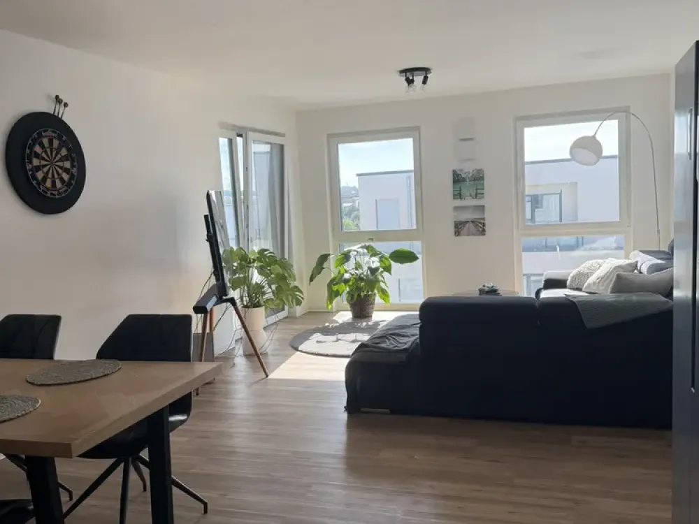 Exklusive 3 Zimmer Wohnung im Obergeschoss mit Balkon