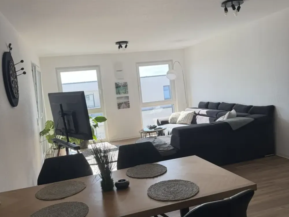Exklusive 3 Zimmer Wohnung im Obergeschoss mit Balkon