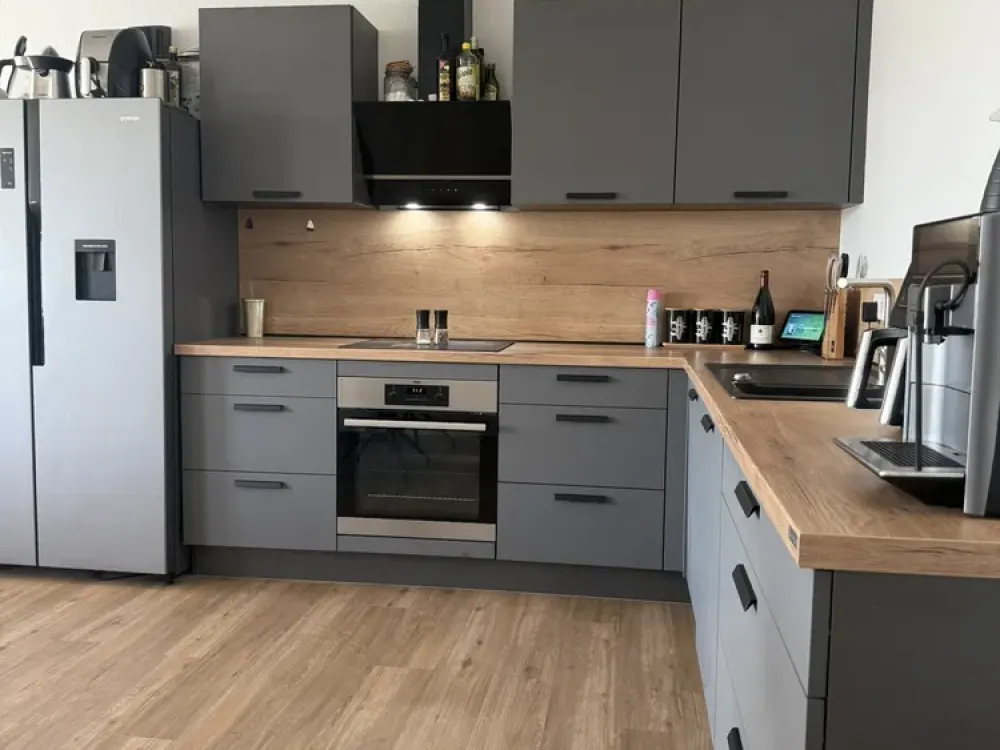 Exklusive 3 Zimmer Wohnung im Obergeschoss mit Balkon