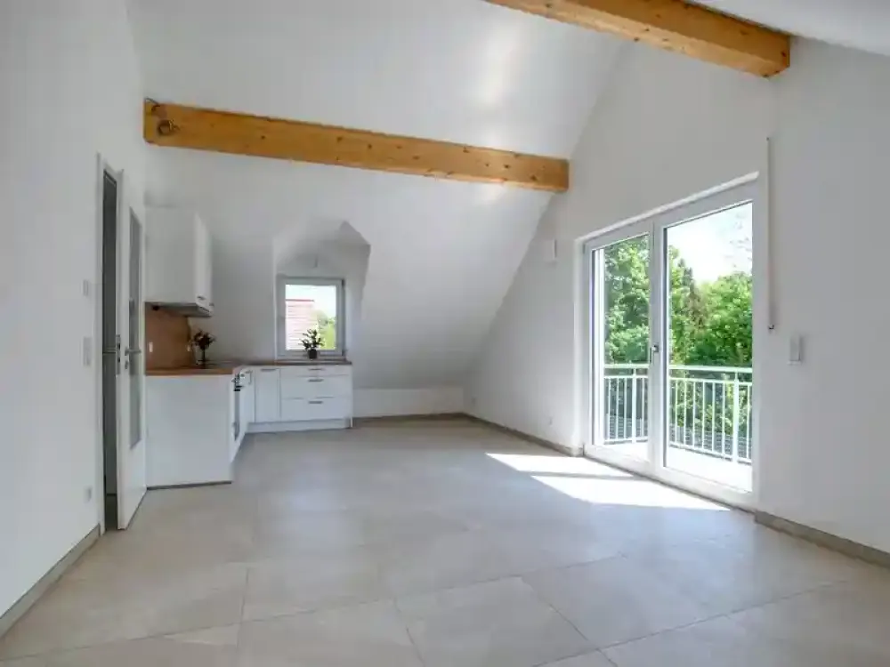 Moderne 2-Zimmer-DG-Wohnung im Grünen mit Süd-Balkon und EBK in Allach