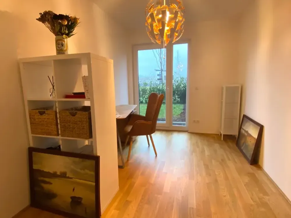 4-Room Apartment by the Park with Garden and Fitted Kitchen in Bieber
