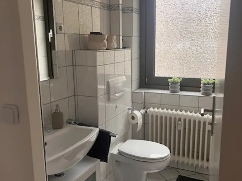 1-Zimmer-Wohnung möbliert mit Balkon in Frankfurt am Main