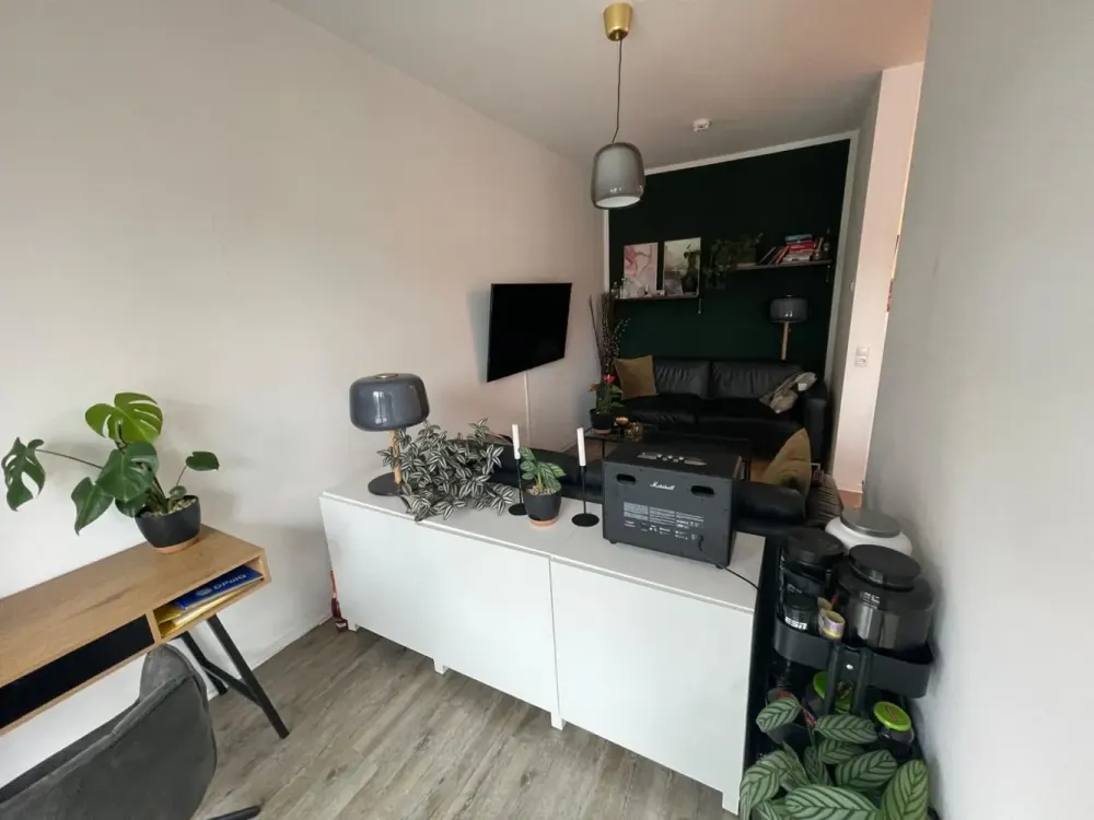 Moderne 2-Zimmer-Wohnung mit Einbauküche, Balkon und Tiefgaragenstellplatz