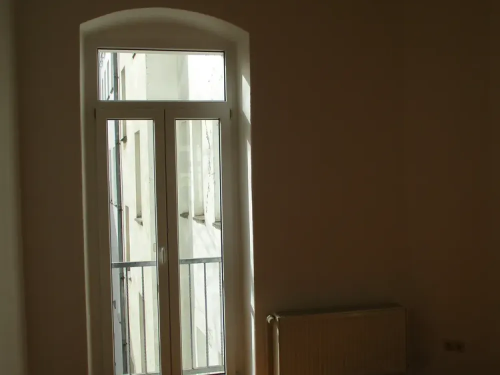 Wunderschöne große 5 Zimmer Altbauwohnung in zentraler Lage