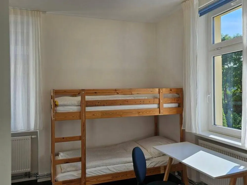 25868 HomeCompany Dresden Möbliert/Furnished 5-Zimmer Wohnung in Dresden-Neustadt max. 4 Personen
