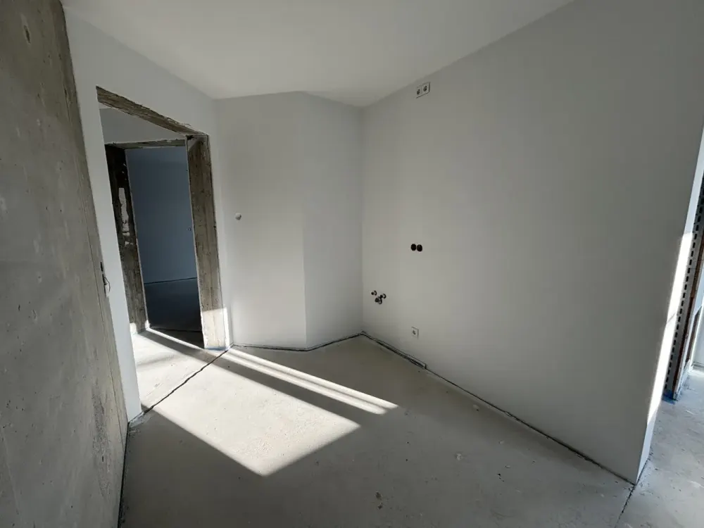 Stilvoller Neubau/Erstbezug. Voll ausgestattetes Dachterrassen-Apartment all inclusive