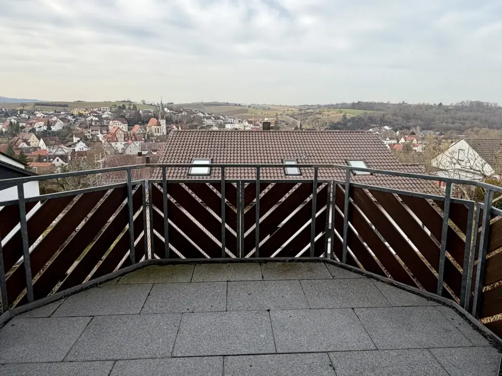 Renovierte Wohnung mit traumhaftem Ausblick ideal für Pendler oder Einzelperson
