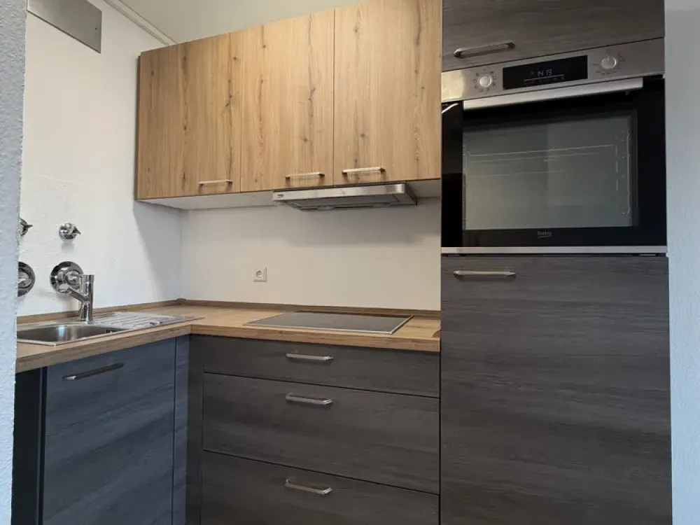 Renovierte Wohnung mit traumhaftem Ausblick ideal für Pendler oder Einzelperson