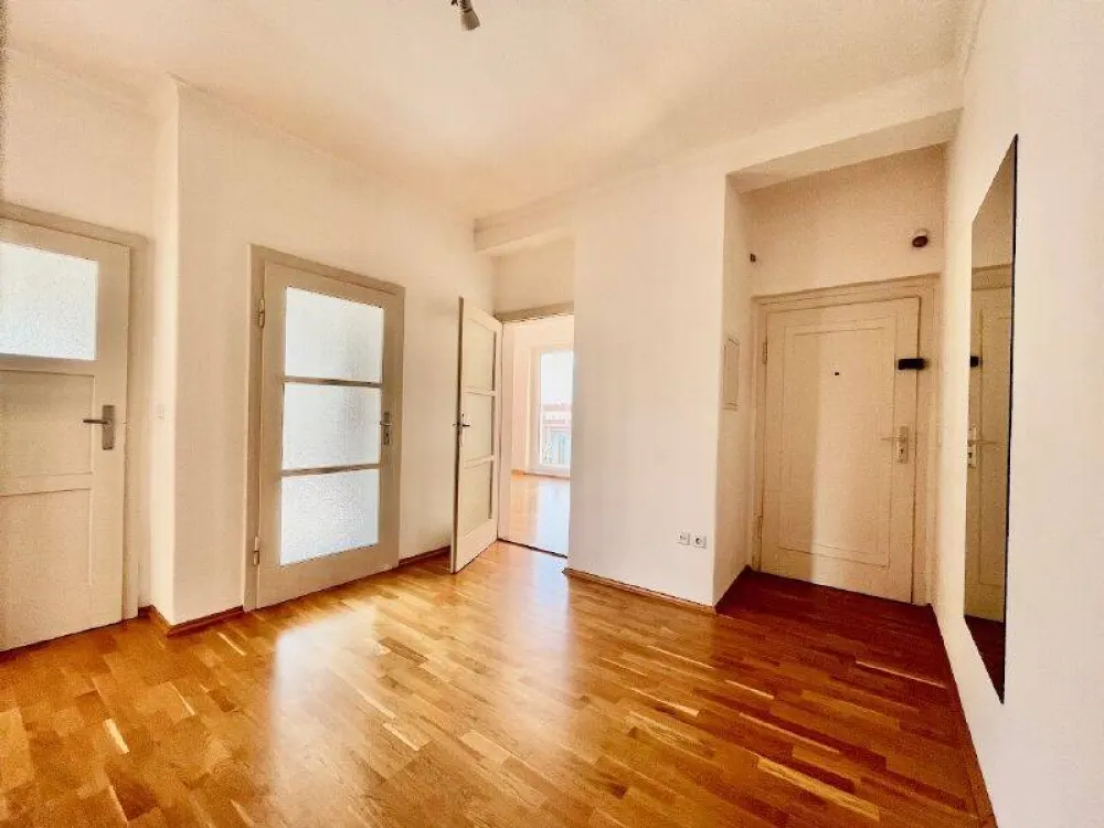 Süd-Balkon mit Fernblick