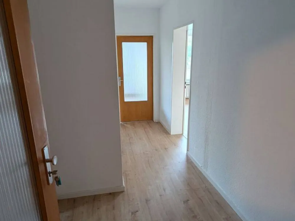 Living at Brasselsberg, Bright 2-Room Apartment with Balcony in a Green Location