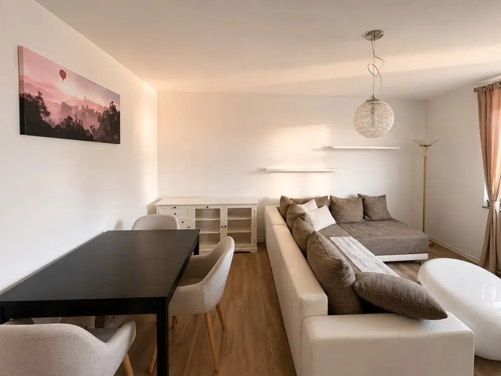 Zentrale 3-Raum Wohnung mit EBK in Coswig