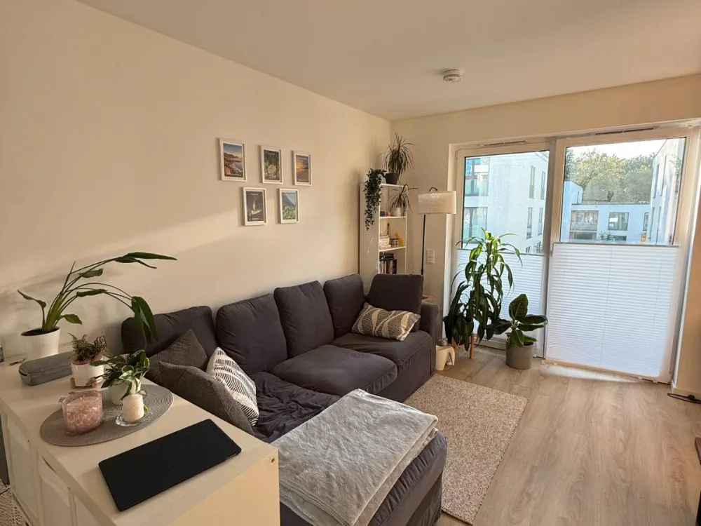Helle möblierte 2-Zimmer-Wohnung mit Balkon in Alsterdorf befrist
