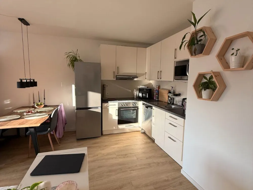 Helle möblierte 2-Zimmer-Wohnung mit Balkon in Alsterdorf befrist