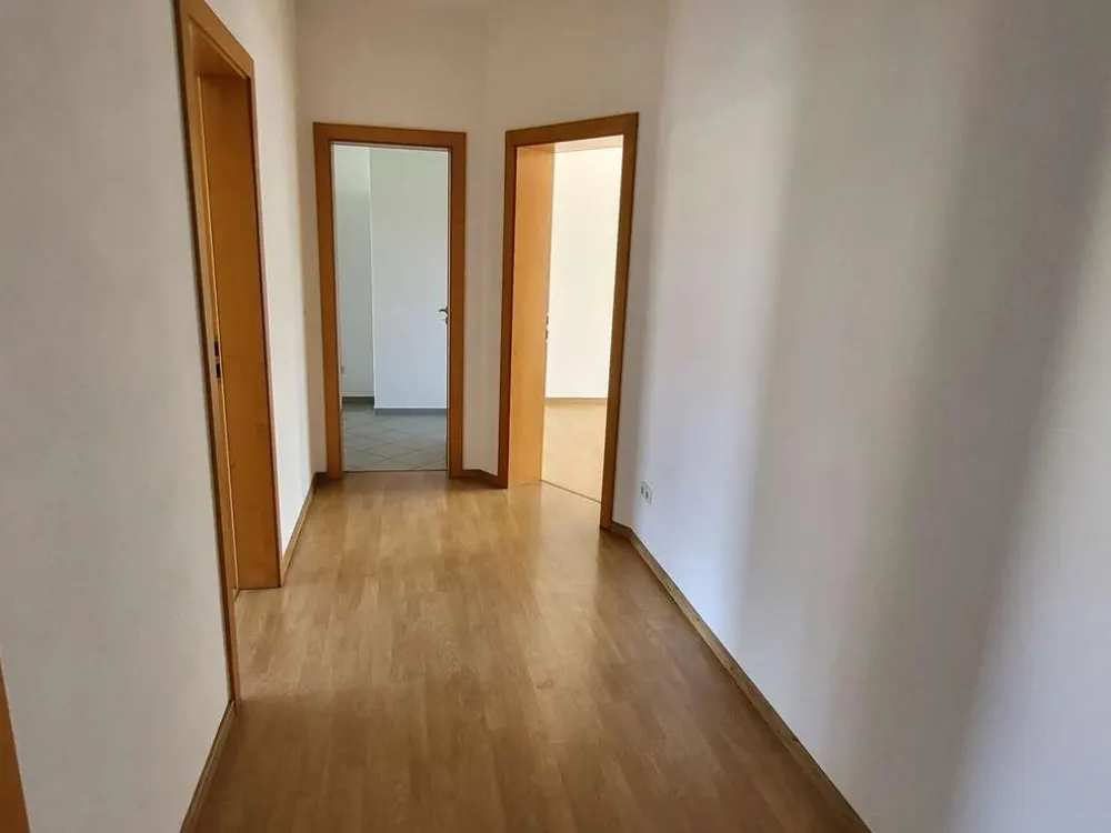 ***Attraktive 2-Zimmer-Wohnung mit Balkon und Einbauküche im Leipziger-Osten***