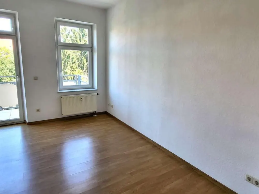 ***Attraktive 2-Zimmer-Wohnung mit Balkon und Einbauküche im Leipziger-Osten***
