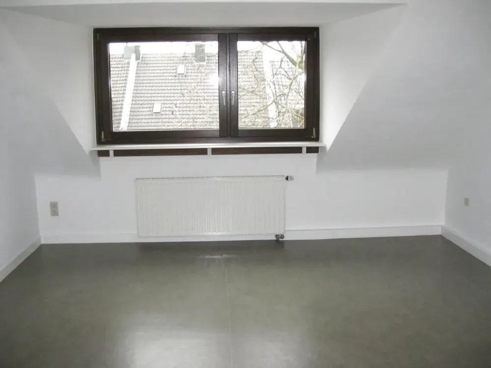 Gemütliche Wohnung im Zooviertel, 5. OG ohne Lift