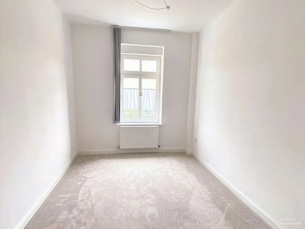Bright 3-Room Apartment with Residential Heat Pump, in a Quiet Residential Area.