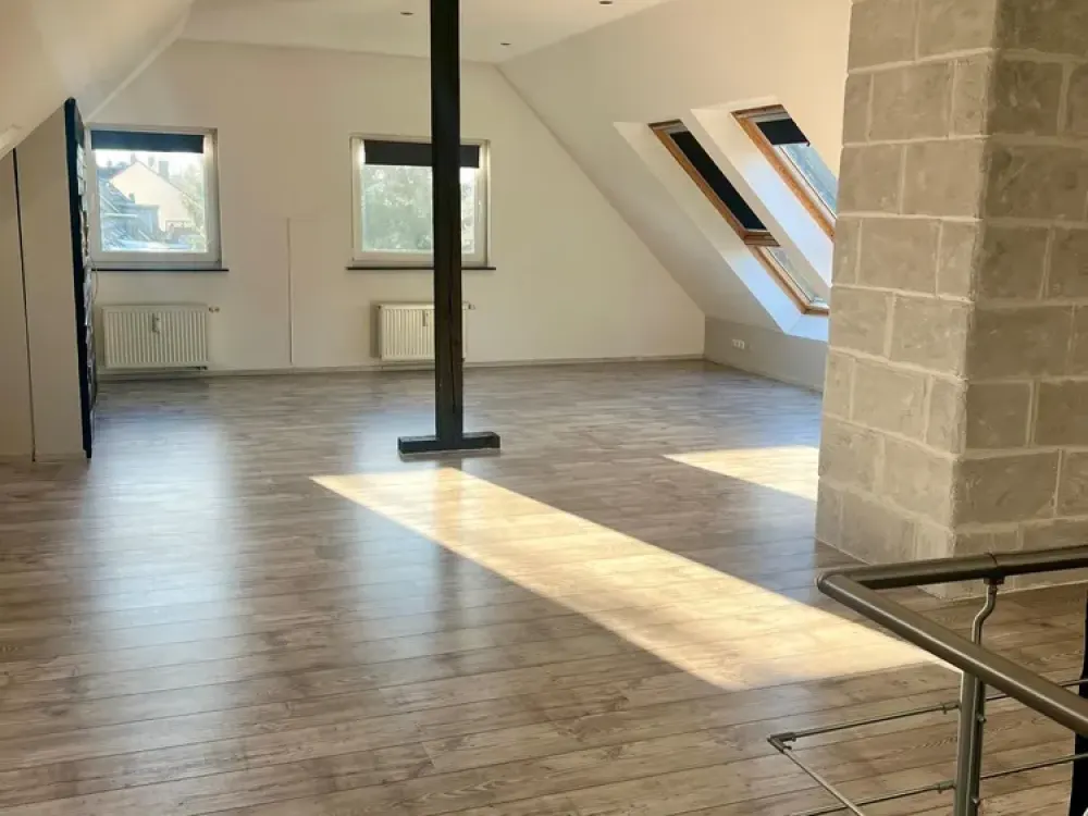 Geräumige Loftwohnung in Bochum | Einbauschrank und Küche | Garage direkt vor der Haustür