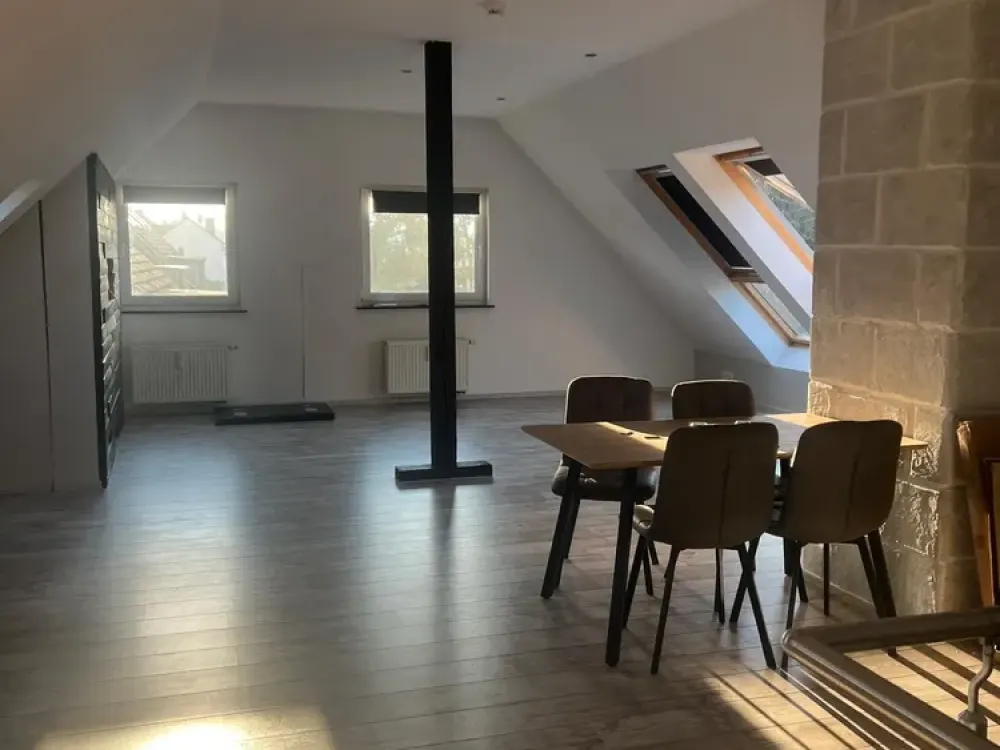 Geräumige Loftwohnung in Bochum | Einbauschrank und Küche | Garage direkt vor der Haustür