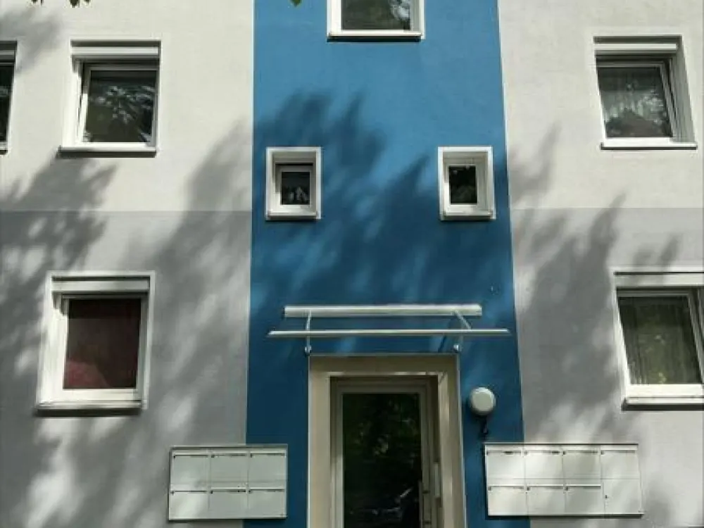 Helle moderne 3-Zi.-DG-Whg. mit Dachloggia - Einzug sofort, bezahlen erst ab Ende September!