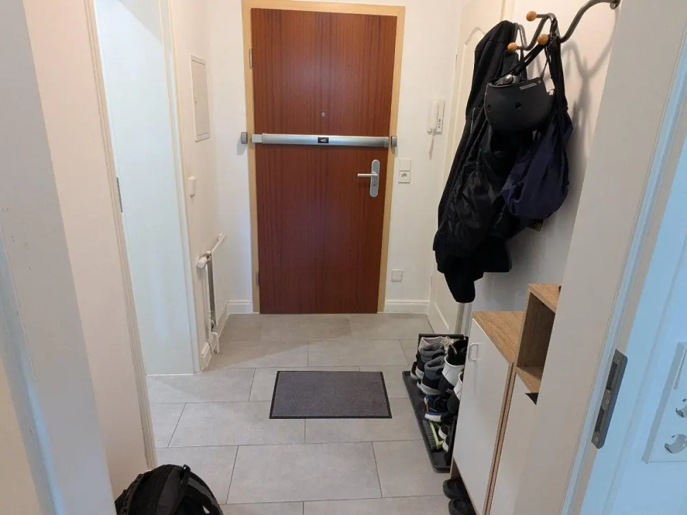 Moderne 2-Zimmer-Wohnung mit Balkon, Einbauküche & Stellplatz