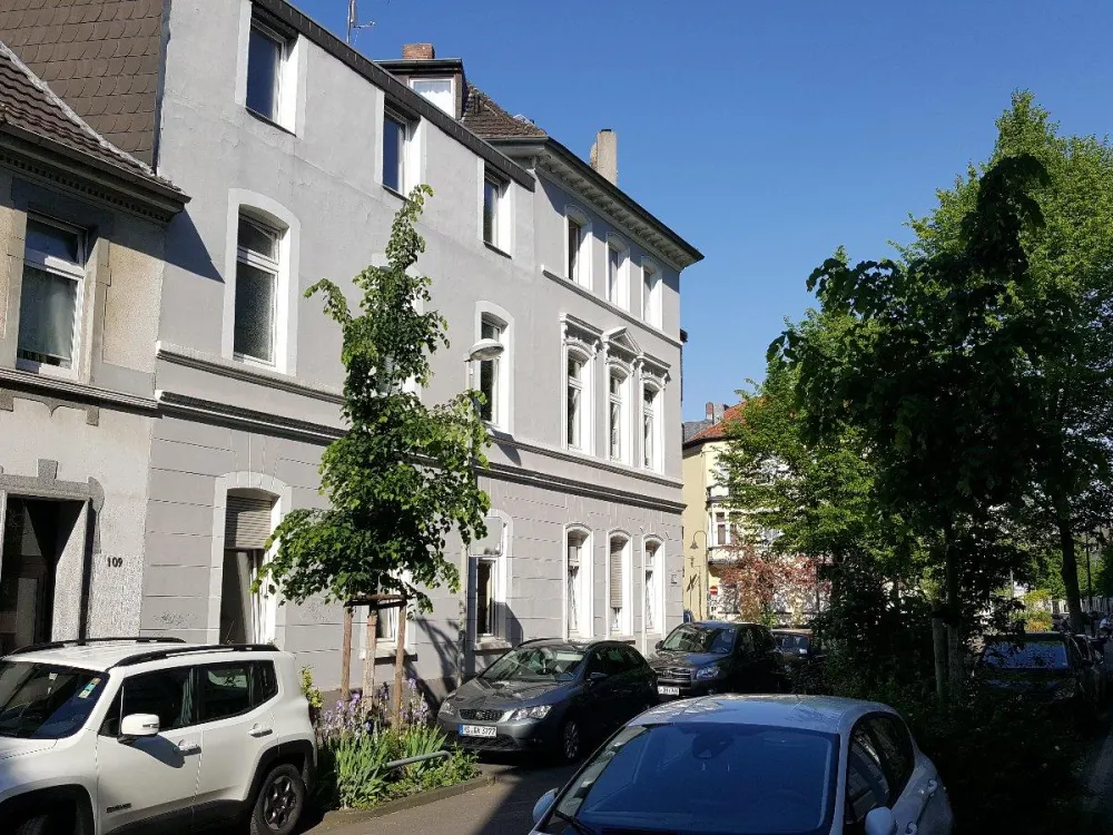 4,5 ZKDBB Altbau in Krefeld Mitte: Mieter als Hausmeister gesucht