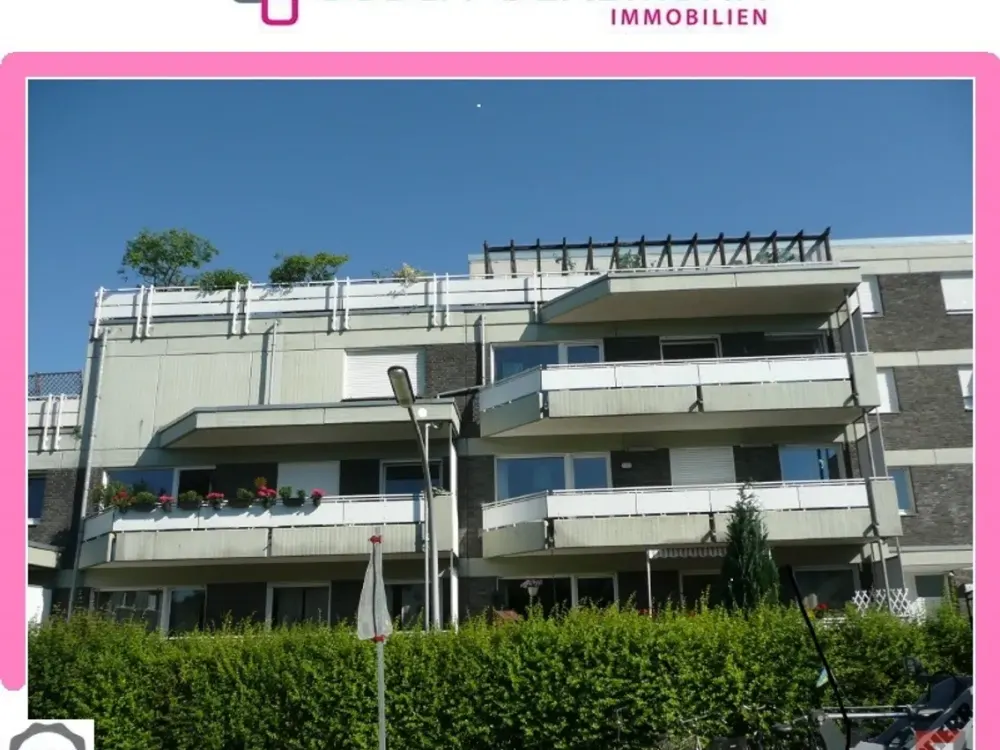 LIVING BEAUTIFULLY! WELL-MAINTAINED - SPACIOUS - LIKE NEW!