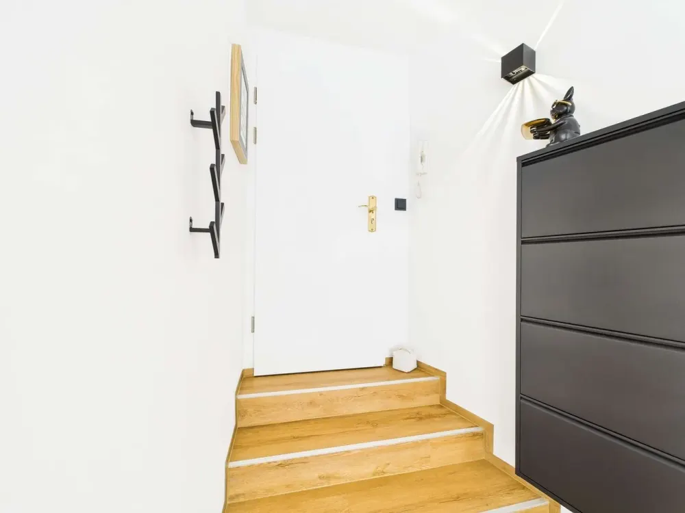 Voll ausgestattet & hochwertig möbliert Wohnung mit Terrasse - ab Okt. 26 bis Juni 27
