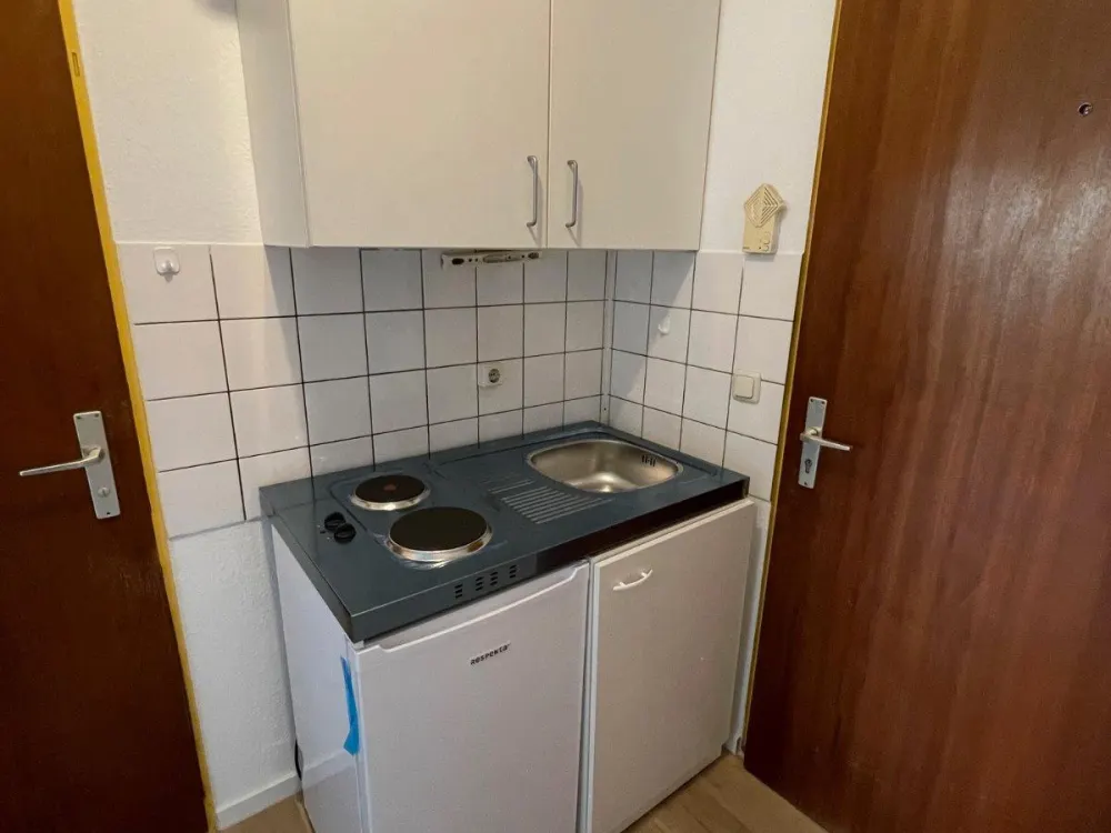 Studentenapartment sehr zentral, komplett renoviert und möbliert