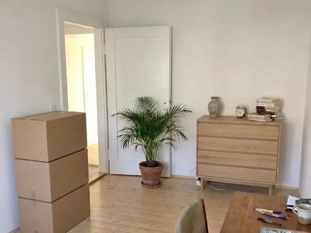 Charming Old Building Apartment with Garden
