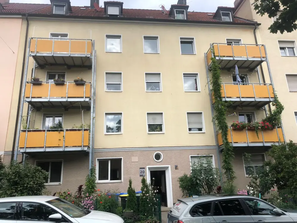 Charming Old Building Apartment with Garden