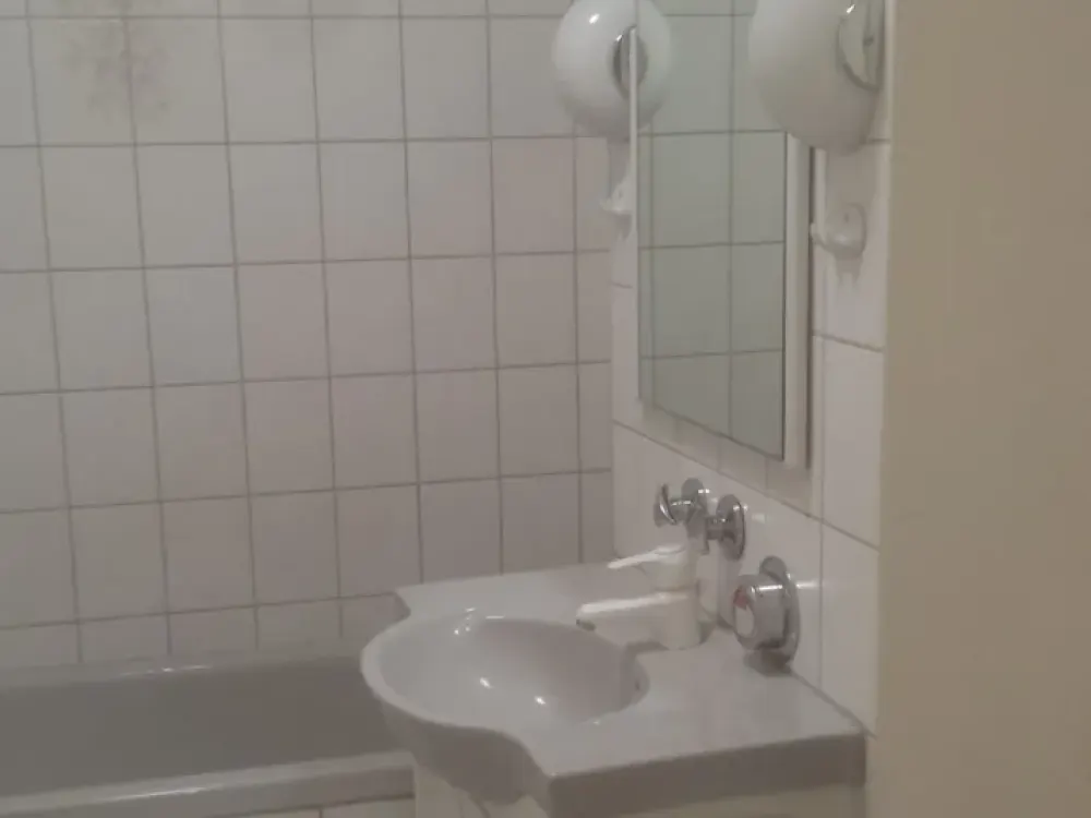 Helle 1-Zimmer-Wohnung mit großem Balkon in ruhiger Lage, Markt Schwaben