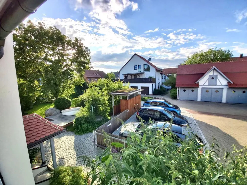 Über den Dächern Reichelsdorfs, außergewöhnliche Maisonette mit Galerie, Kamin und eigenem Garten
