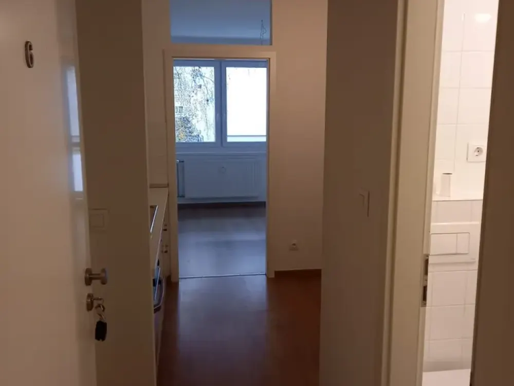 2 Raum Wohnung mit Einbauküche