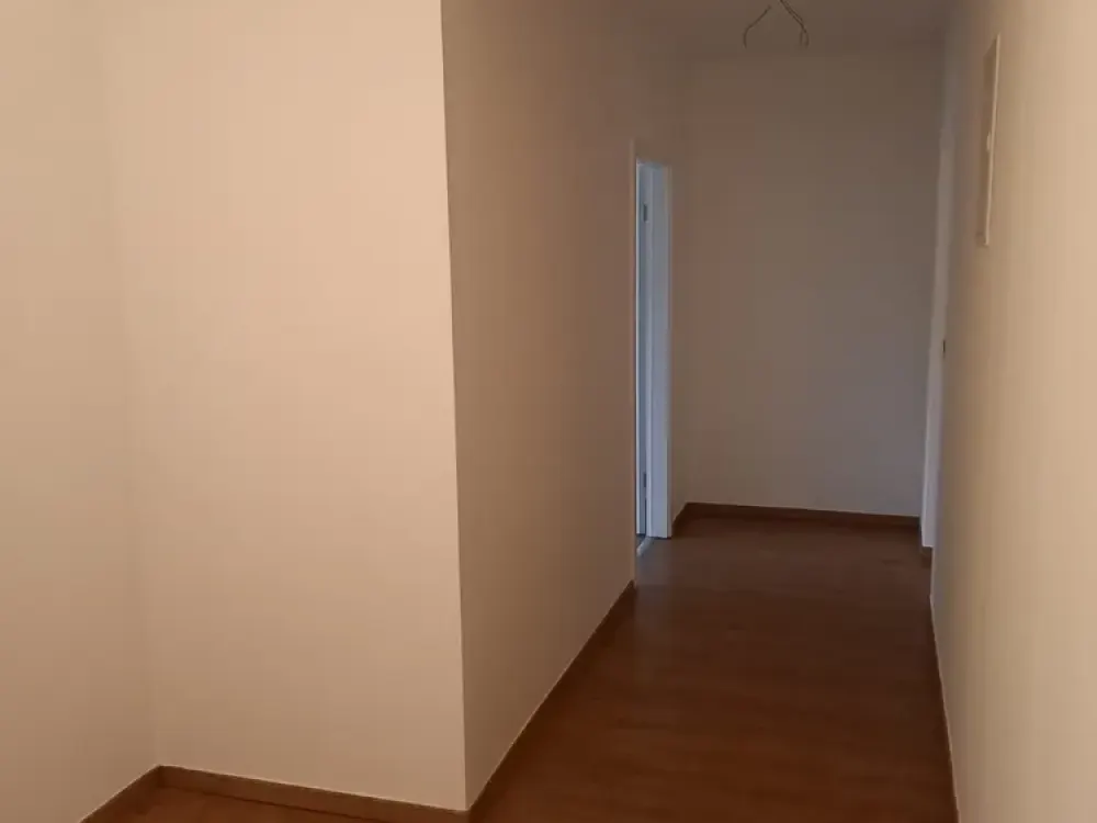 2 Raum Wohnung mit Einbauküche