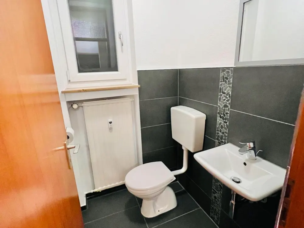 Renovated, Quiet Apartment in Erlangen-Eltersdorf