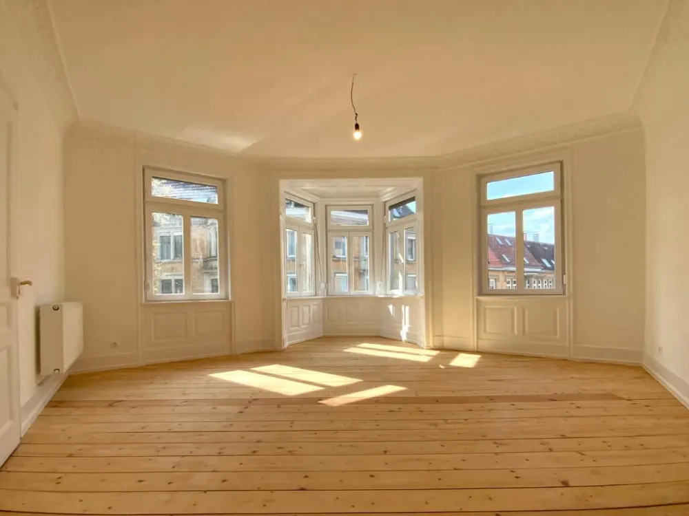 Attraktive und großflächige 3-Zimmer-Altbauwohnung im Stuttgarter Süden