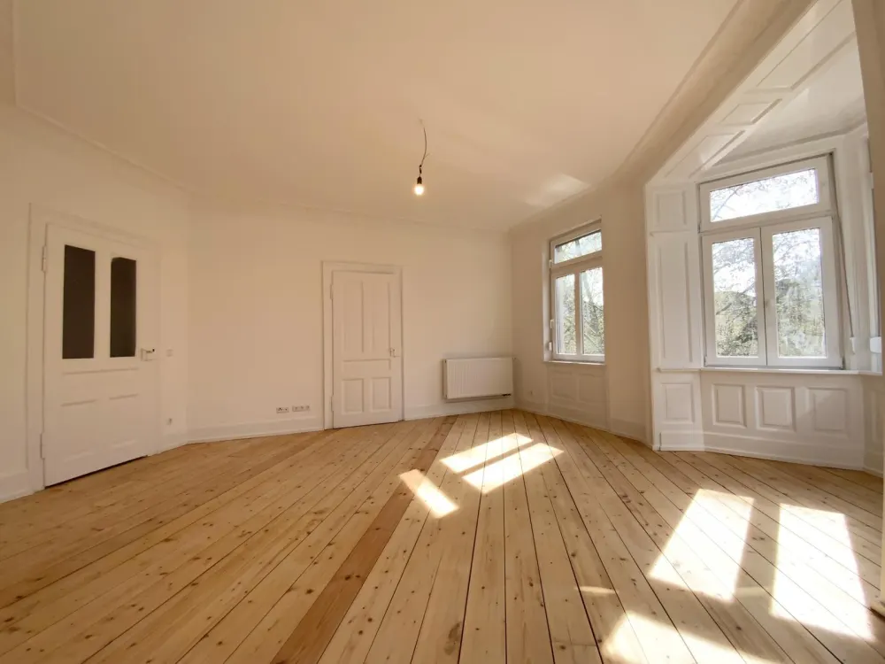 Attraktive und großflächige 3-Zimmer-Altbauwohnung im Stuttgarter Süden