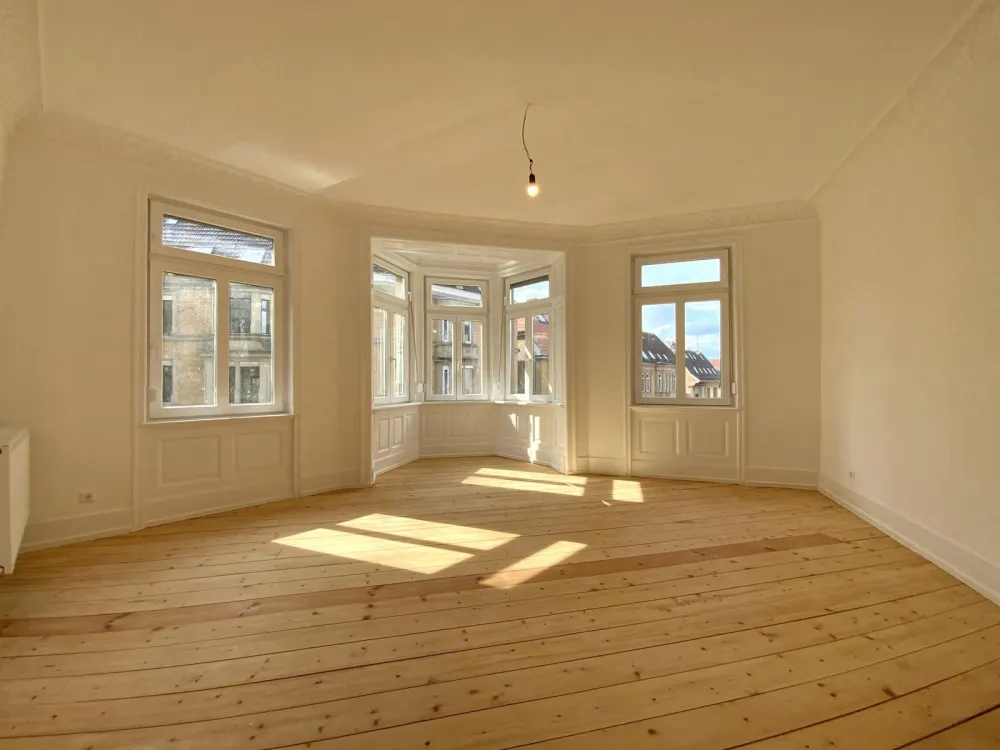 Attraktive und großflächige 3-Zimmer-Altbauwohnung im Stuttgarter Süden