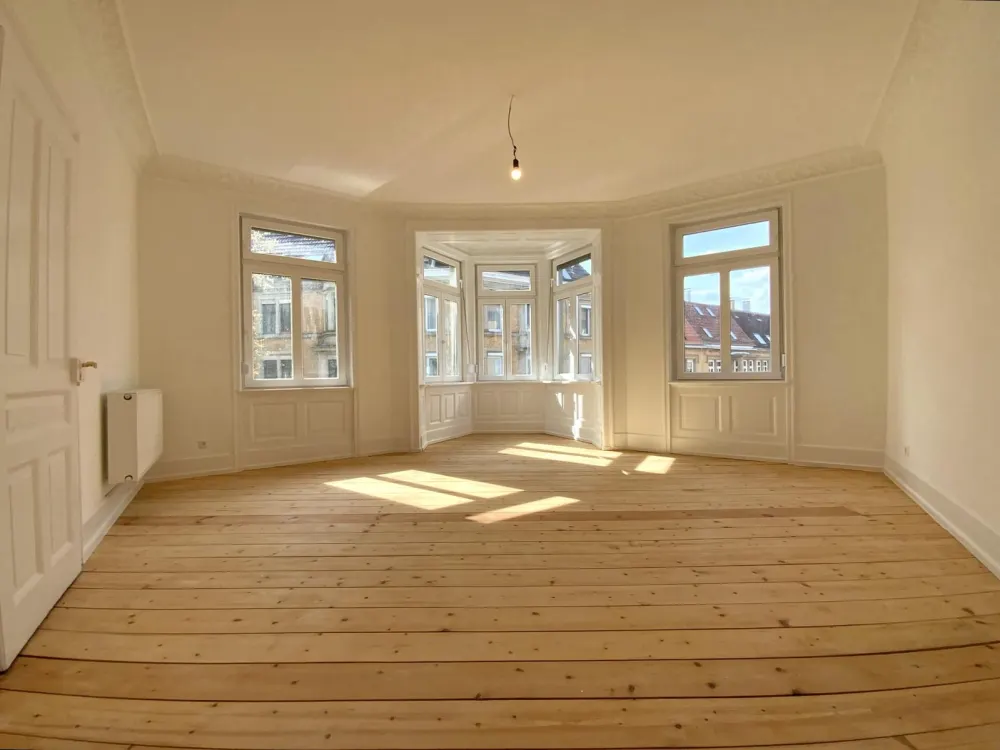 Attraktive und großflächige 3-Zimmer-Altbauwohnung im Stuttgarter Süden
