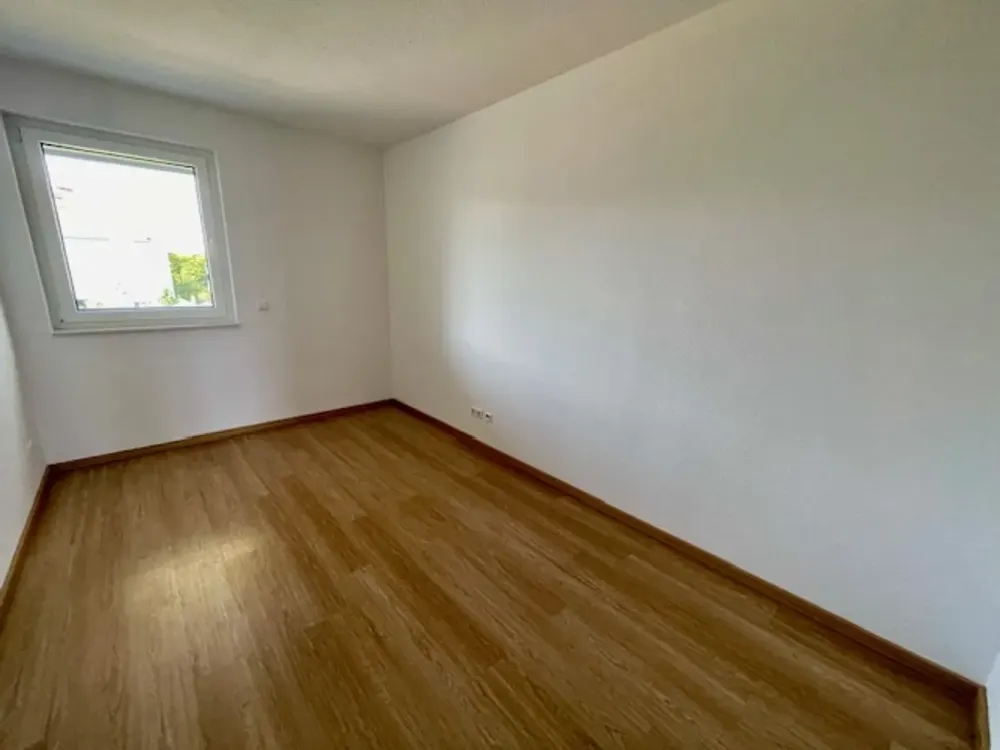 Moderne lichtdurchflutete 3-Zimmer-Wohnung mit Einbauküche