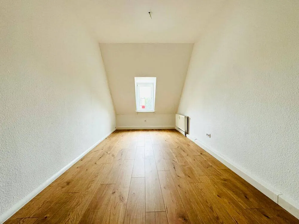 renovierte attraktive 3 Raum Wohnung in Dölitz Dösen ***TOP**** / WG geeignet
