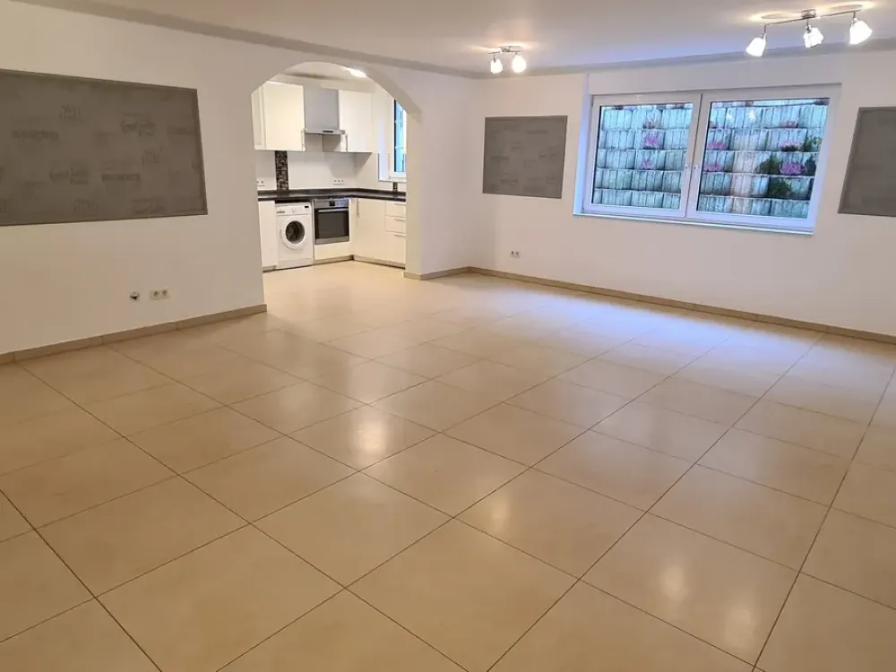 Exklusive, neuwertige 2-Zimmer-Wohnung mit Einbauküche in Köln