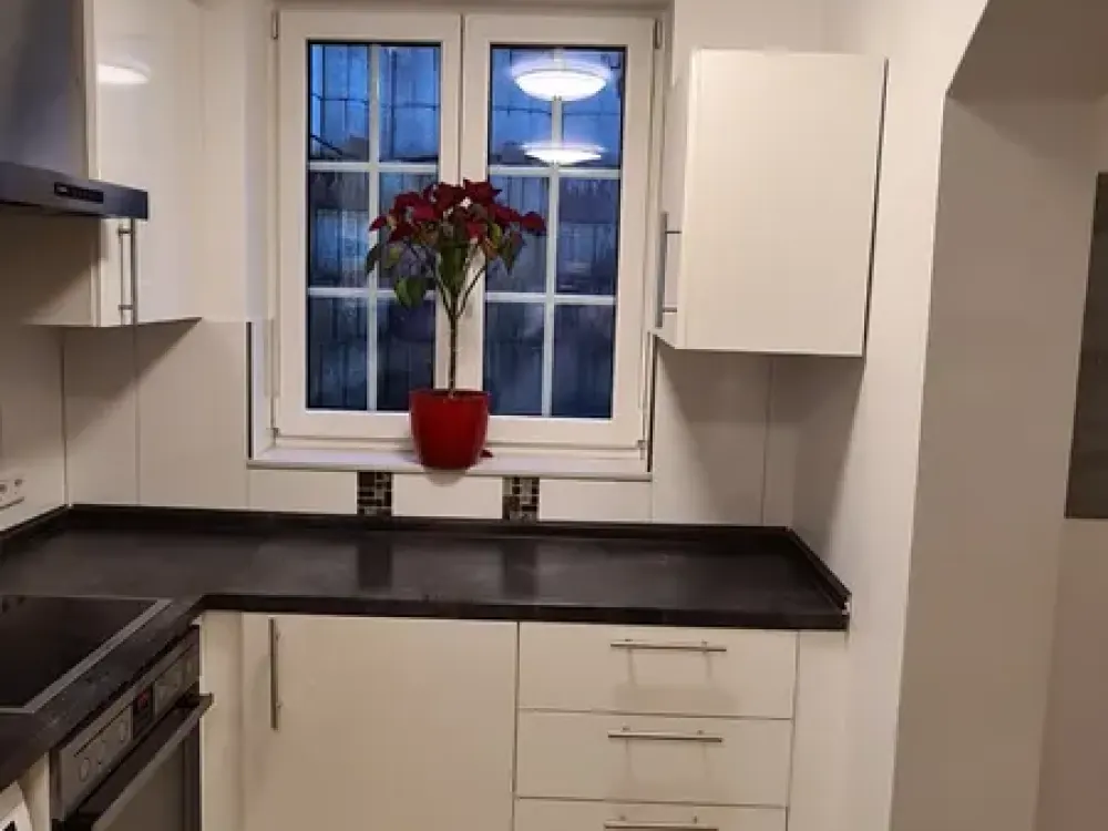 Exklusive, neuwertige 2-Zimmer-Wohnung mit Einbauküche in Köln