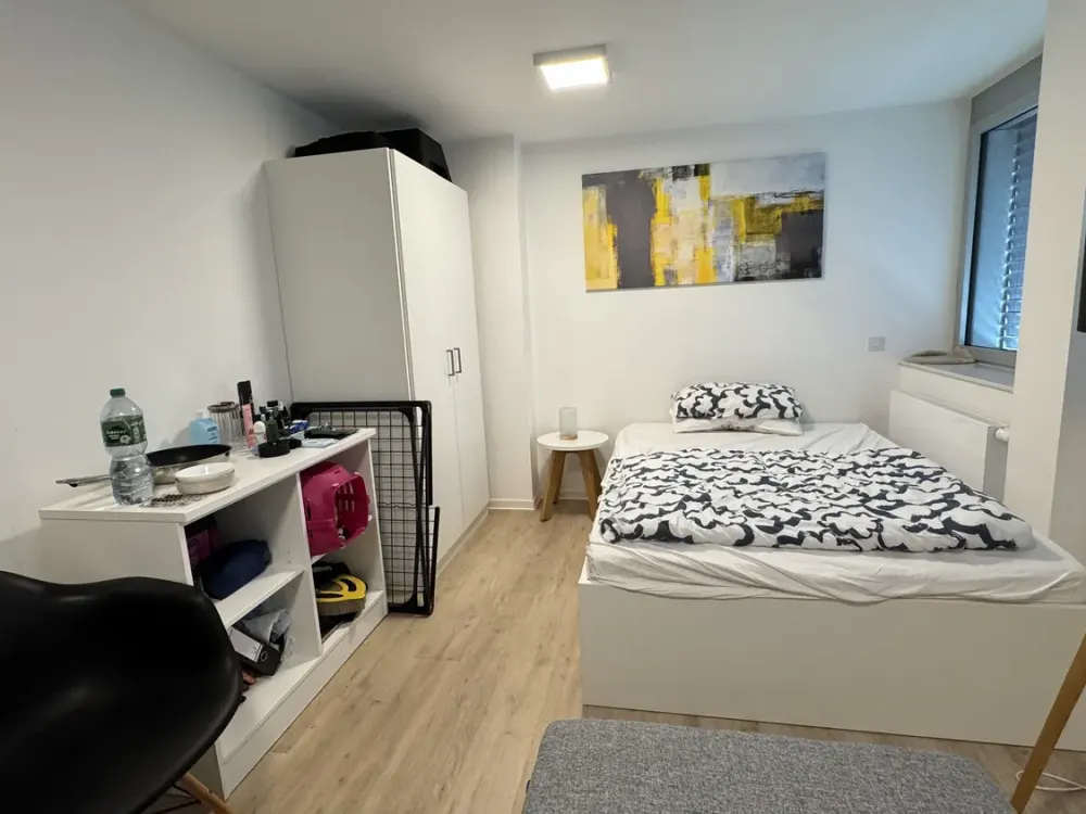 Zuhause mit einem Zimmer in zentraler Lage von Düsseldorf