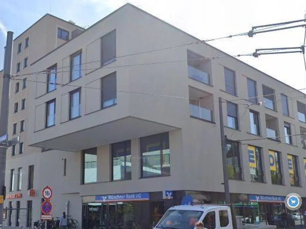 Sonnige 3-Zimmer-Wohnung mit Balkon und Aufzug in München-Bäckerstraße